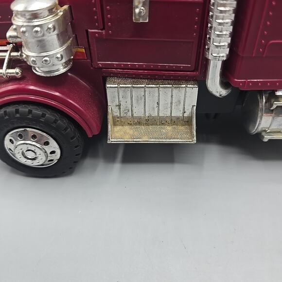 Vintage Kenner 1985 M.A.S.K. Rhino Matt Trakker / Bruce Sato Working - Picture 5 of 16